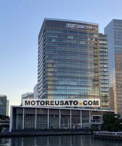 Logo Nissan