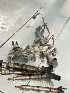 Kit Iniettori Pompa Rail Audi VW Bosch 0445116040
